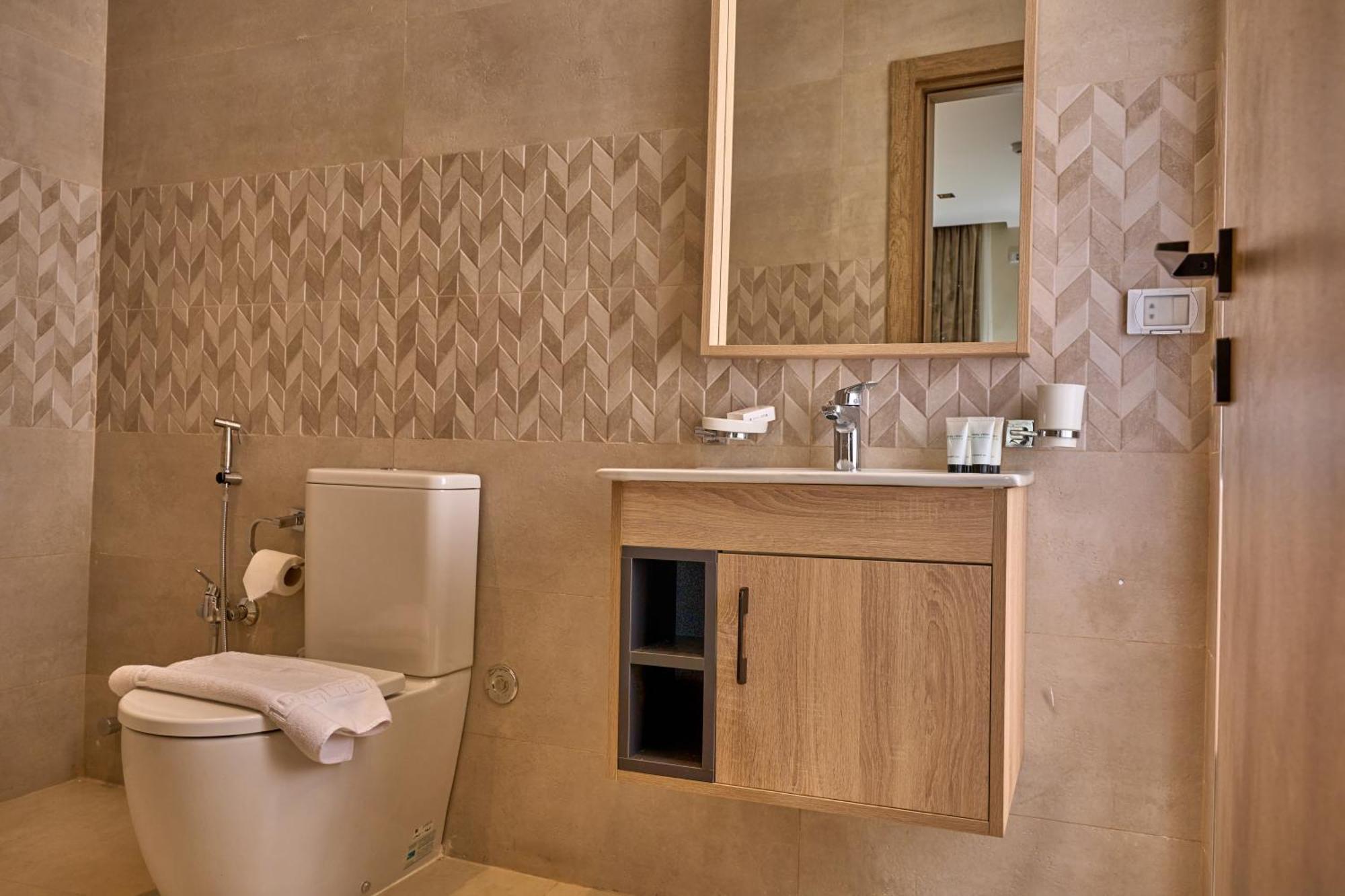 Lotus Inn Kafrat al Jabal Luaran gambar